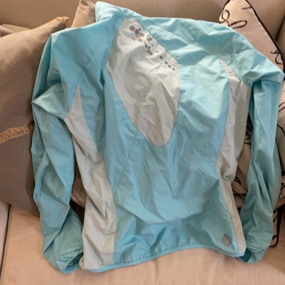 Light weight Salomon apple running jacket - Picture 4 of 5